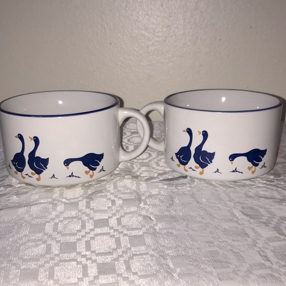 Vintage Ceramic Lovely Mugs - Picture 2 of 3
